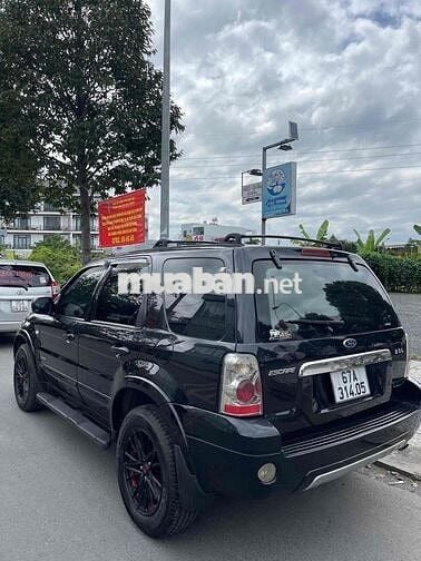 Ford Escape 2004 2.3L XLS - 99 km