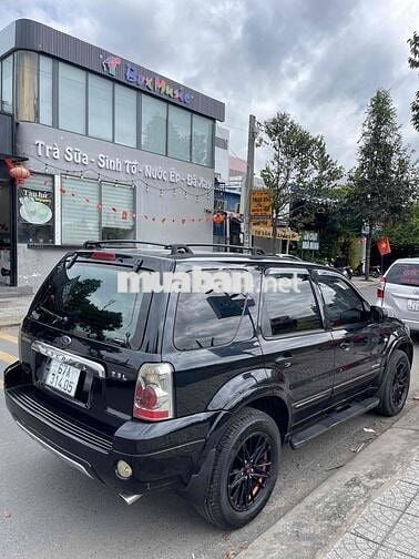 Ford Escape 2004 2.3L XLS - 99 km