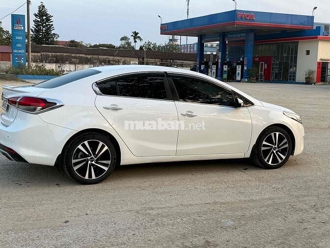 Kia Cerato 2018 1.6 AT - 98000 km