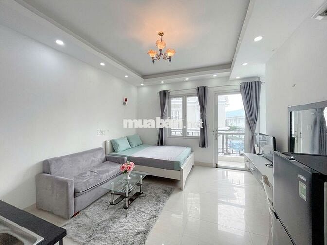 CĂN HỘ BAN CÔNG SIÊU TO NGAY CO.OP MART NHIÊU LỘC Q.3 CÓ THANG MÁY