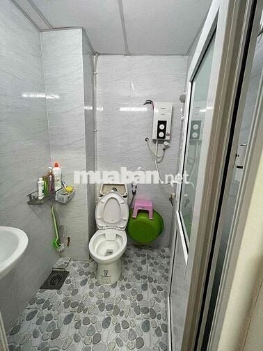 Nhà 2 lầu 4 phòng có nội thất gần Cv Lưu Hữu Phước (thuận tiện kd)