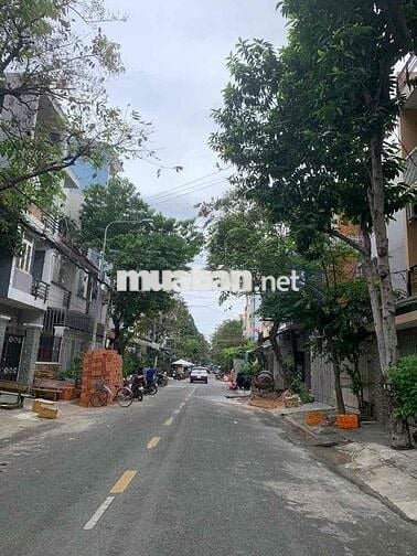 Chủ kẹt bán gấp MTKD Tô Hiệu. Dt 4m x 24m. Nhà cấp 4. Giá 12 tỷ TL