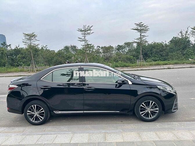 Toyota Corolla Altis 2019 1.8G Đen