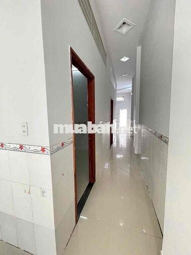 Nhà 4,5x22 2pn 2 máy lạnh Sau KDC Đại Ngân 5tr/tháng