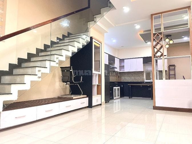 Nhà Riêng 4 Tầng BTCT 69/11/16 Nguyễn Đình Chính. Phú Nhuận