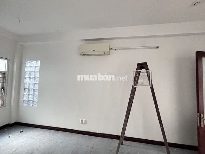 CHO THUÊ VĂN PHÒNG LẦU 3 35m2 tại TRUNG TÂM QUẬN 3