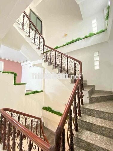 🌻C.G - CHO THUÊ NHÀ TRỆT 3 LẦU FULL NỘI THẤT HẺM 52 ĐƯỜNG HÙNG VƯƠNG