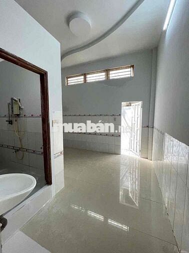 Nhà 4,5x22 2pn 2 máy lạnh Sau KDC Đại Ngân 5tr/tháng