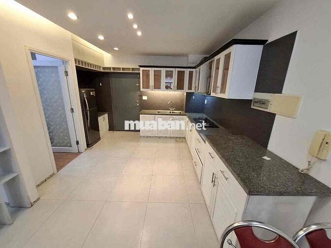 Cần cho thuê nhanh 2PN Sky Garden 2 - PMH, Q7 nhà đẹp, giá siêu rẻ