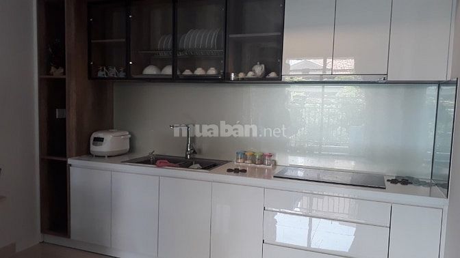 Bán căn hộ chung 595 CMT8, Q10,  60m2, 3pn, 2.65 tỷ, sổ hồng