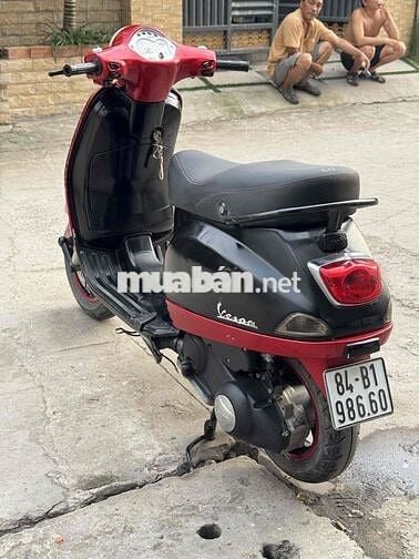 Piaggio Vespa LX 125 Fi Đỏ Đen