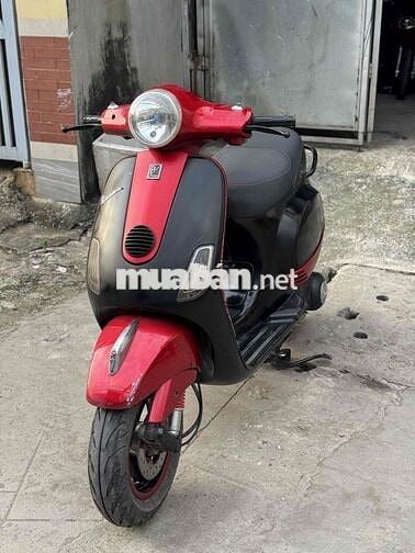 Piaggio Vespa LX 125 Fi Đỏ Đen