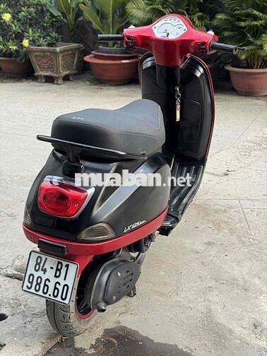Piaggio Vespa LX 125 Fi Đỏ Đen