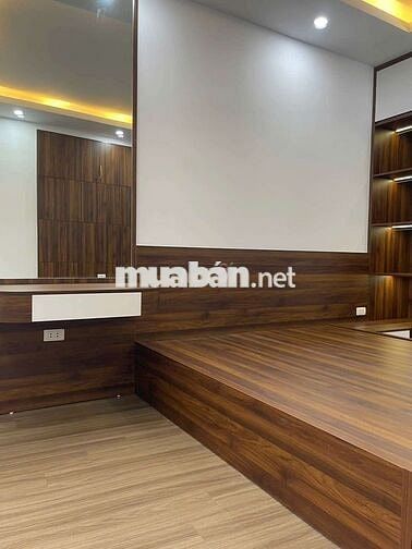 Cho Thuê 5 Tầng Xuân La Tây Hồ 35m2 Full Nội thất Nhà mới Ô tô cách 20