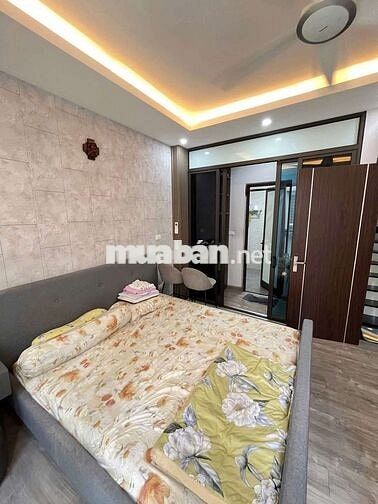 Bồ Đề - Nguyên Căn 40m2 - 5  Tầng - Gara