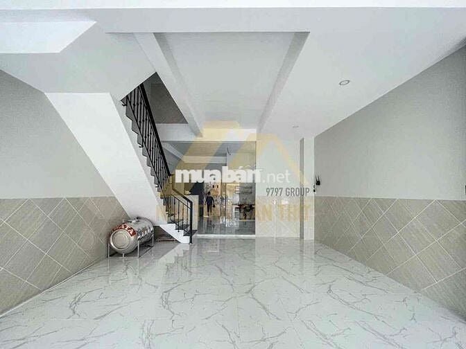 CHO THUÊ NHA TRỆT LẦU MẶT TIỀN ĐOÀN THỊ ĐIỂM