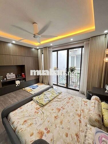 Bồ Đề - Nguyên Căn 40m2 - 5  Tầng - Gara