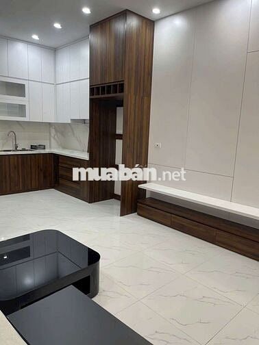 Cho Thuê 5 Tầng Xuân La Tây Hồ 35m2 Full Nội thất Nhà mới Ô tô cách 20