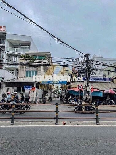 CHO THUÊ NHA TRỆT LẦU MẶT TIỀN ĐOÀN THỊ ĐIỂM