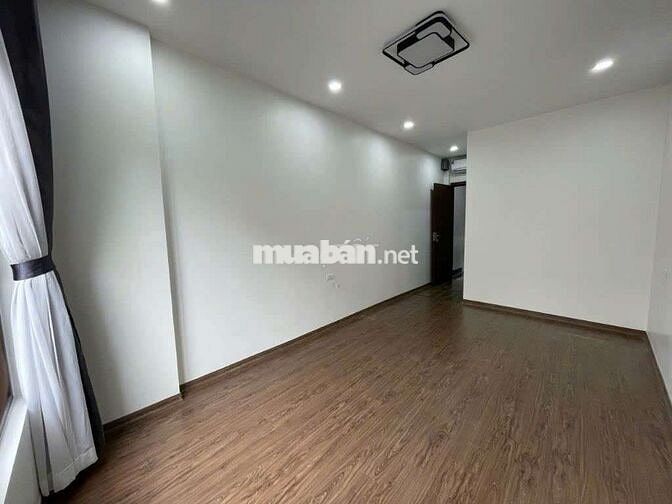 Nguyễn Lam - Nguyên Căn 5 Tầng - Ô tô - 10Tr