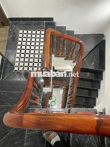 Nguyễn Lam - Nguyên Căn 5 Tầng - Ô tô - 10Tr