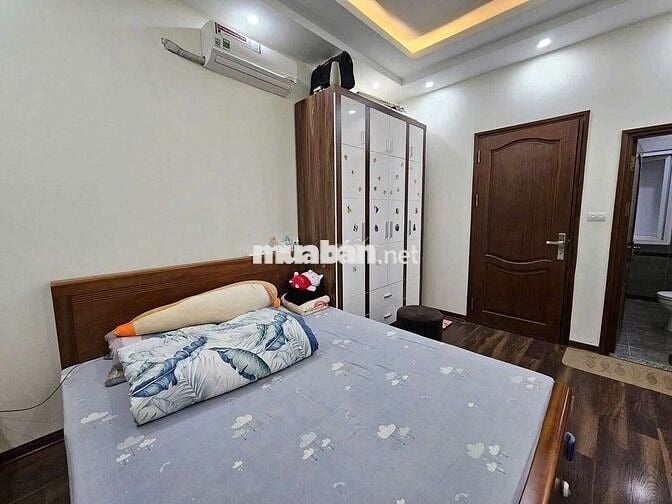 Ngay Aoen - Nguyên Căn 5 Tầng, 3 Ngủ, Full Đồ. - Chỉ 10.5Tr