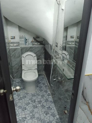 Bán nhà đẹp 465/8 Hoà Hảo, p5, Quận 10. 3 lầu đúc thiệt.