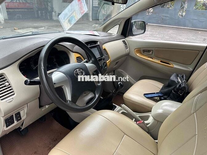 Toyota Innova 2007 J - 325511 km