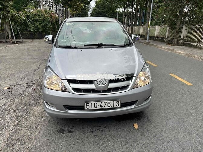 Toyota Innova 2007 J - 325511 km