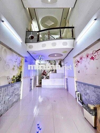 Nhà mặt tiền Trần Phú 3 phòng có nội thất 10tr/tháng