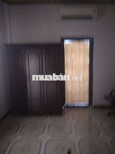 Nhà mặt tiền đường , khu dân cư an ninh tốt