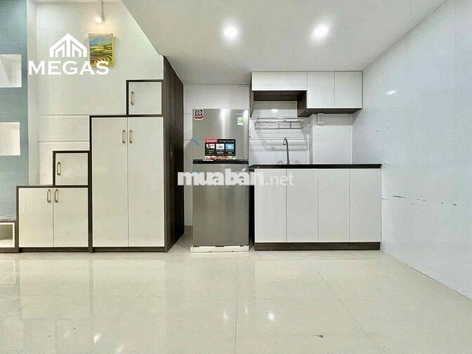 CHO THUÊ CĂN DUPLEX CỬA SỔ, SIÊU RỘNG 42m2 - Ngay CƯ XÁ ĐÔ THÀNH Q3