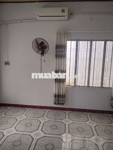 Nhà mặt tiền đường , khu dân cư an ninh tốt