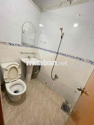 Nhà rộng 4,5x15 Hẻm Mạc Thiên Tích