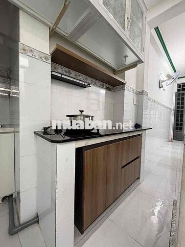 Nhà nguyên căn 2 phòng ngủ 2wc full nội thất ngay trung tâm Bình Thanh