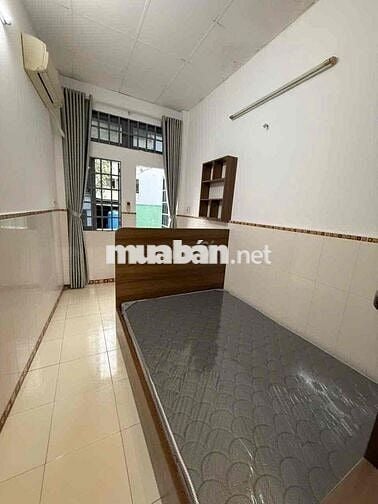 Nhà nguyên căn 2 phòng ngủ 2wc full nội thất ngay trung tâm Bình Thanh