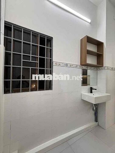 Nhà nguyên căn 2 phòng ngủ 2wc full nội thất ngay trung tâm Bình Thanh