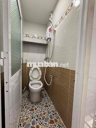 Nhà nguyên căn 2 phòng ngủ 2wc full nội thất ngay trung tâm Bình Thanh