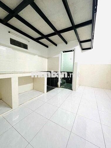 TRỐNG SẴN PHÒNG TRỌ GIÁ RẺ - PHÒNG RỘNG - GÁC CAO - GẦN BỐN XÃ - LVQ