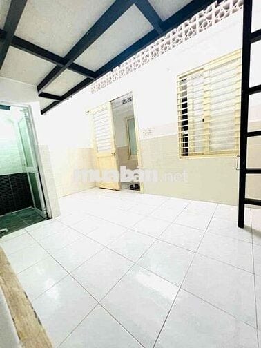 TRỐNG SẴN PHÒNG TRỌ GIÁ RẺ - PHÒNG RỘNG - GÁC CAO - GẦN BỐN XÃ - LVQ