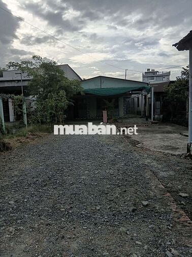 Bán nhà Vườn 10 x 39 hẻm xe hơi - Gần chợ Hóc Môn