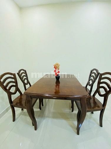 Cho thuê căn hộ Oriental Plaza, 77m2 gần đầy đủ nội thất. Giá 12.5