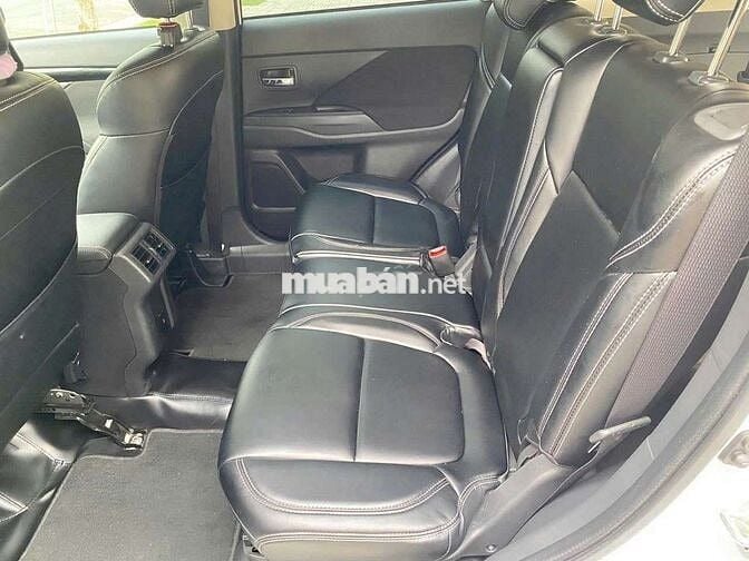 Mitsu Outlander 2022 2.0 CVT - 12000 km