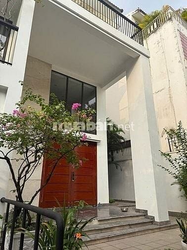 Chính chủ cho thuê Biệt thự Phú Mỹ nhà đẹp giá 50 triệu có sân vườn
