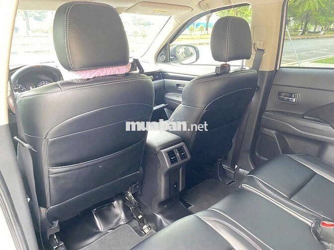 Mitsu Outlander 2022 2.0 CVT - 12000 km