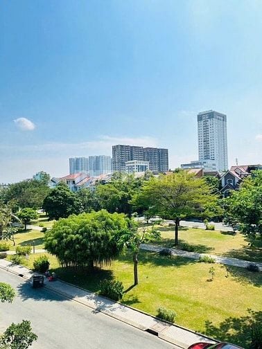 Chính chủ cho thuê Biệt thự Phú Mỹ nhà đẹp giá 50 triệu có sân vườn