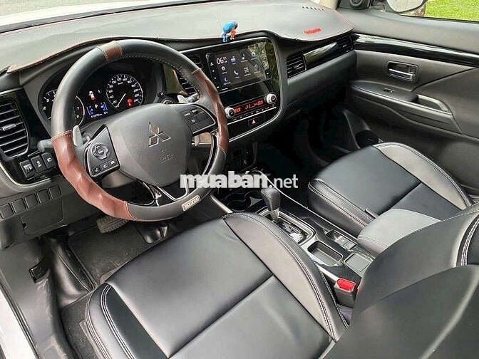 Mitsu Outlander 2022 2.0 CVT - 12000 km