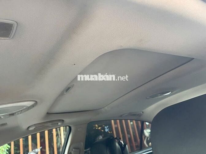 Hyundai Genesis Sedan 3.3L 2012