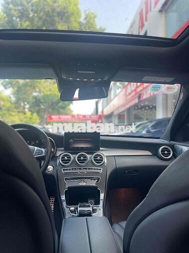 Mercedes Benz C Class 2016 C300 AMG - 110000 km