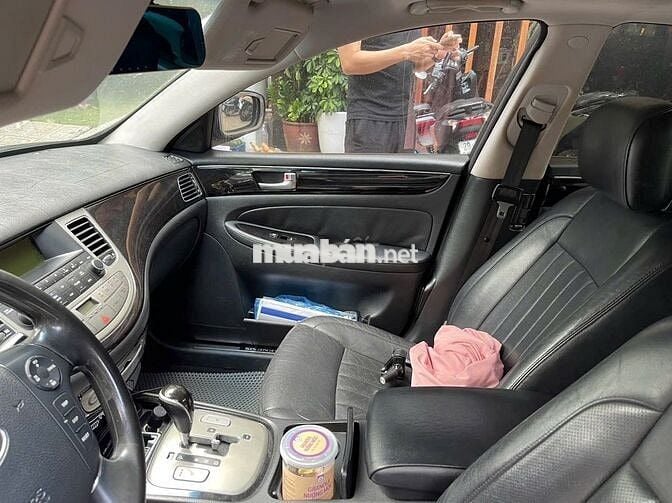 Hyundai Genesis Sedan 3.3L 2012